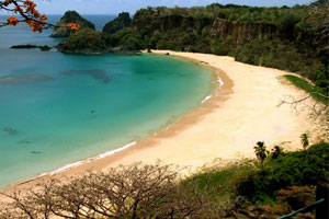 Лучшим пляжем мира признан бразильский Baia do Sancho